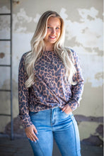 Load image into Gallery viewer, LEOPARD LONG SLEEVE TEE